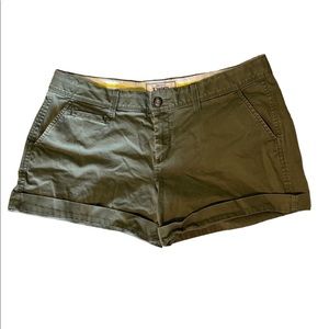 Low rise old navy khaki shorts